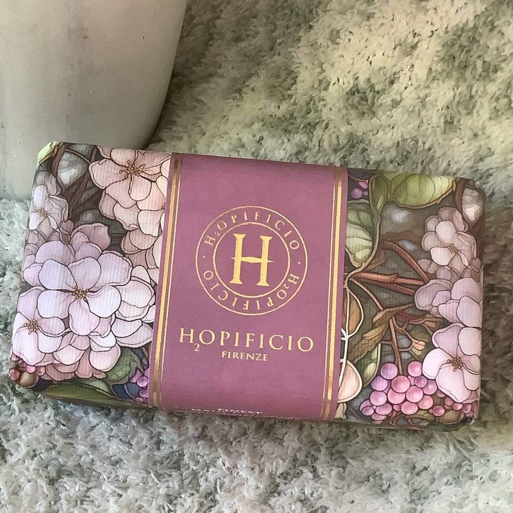 Hopificio Firenze Hydrangea Triple-Milled Soap Made in Italy NWT two bars 2x7oz - Picture 16 of 16
